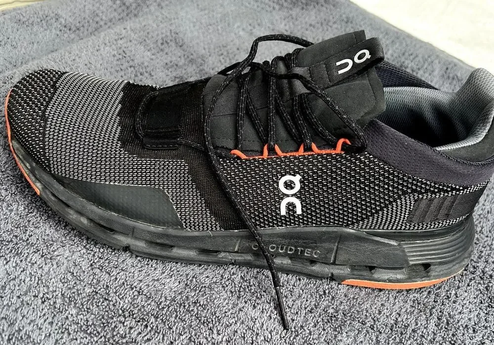 On Cloud Nova Running Black Flame 26.98127, Men's size M12